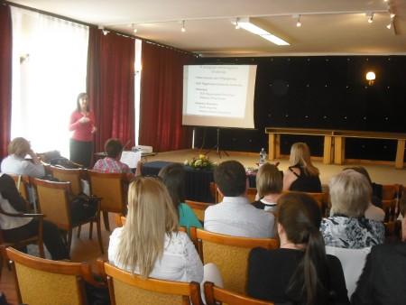 "A pedagógiai szakszolgálati feladatok ellátása a megyében" - Jasku Henrietta főigazgató tájékoztatója