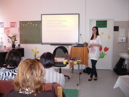 „Velünk vagy ellenünk – magatartásproblémák óvodás- és iskoláskorban” – Kléninger Zita pszichológus előadása 