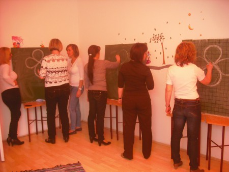 Ritmikus írás képzés 2. rész. Képző: Jordanidisz Ágnes, a Hátrányos Helyzetűekért Országos Egyesület elnöke